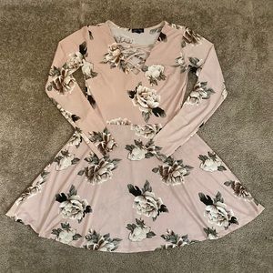 J for Justify floral millennial pink long sleeve dress w/ faux lace up, medium